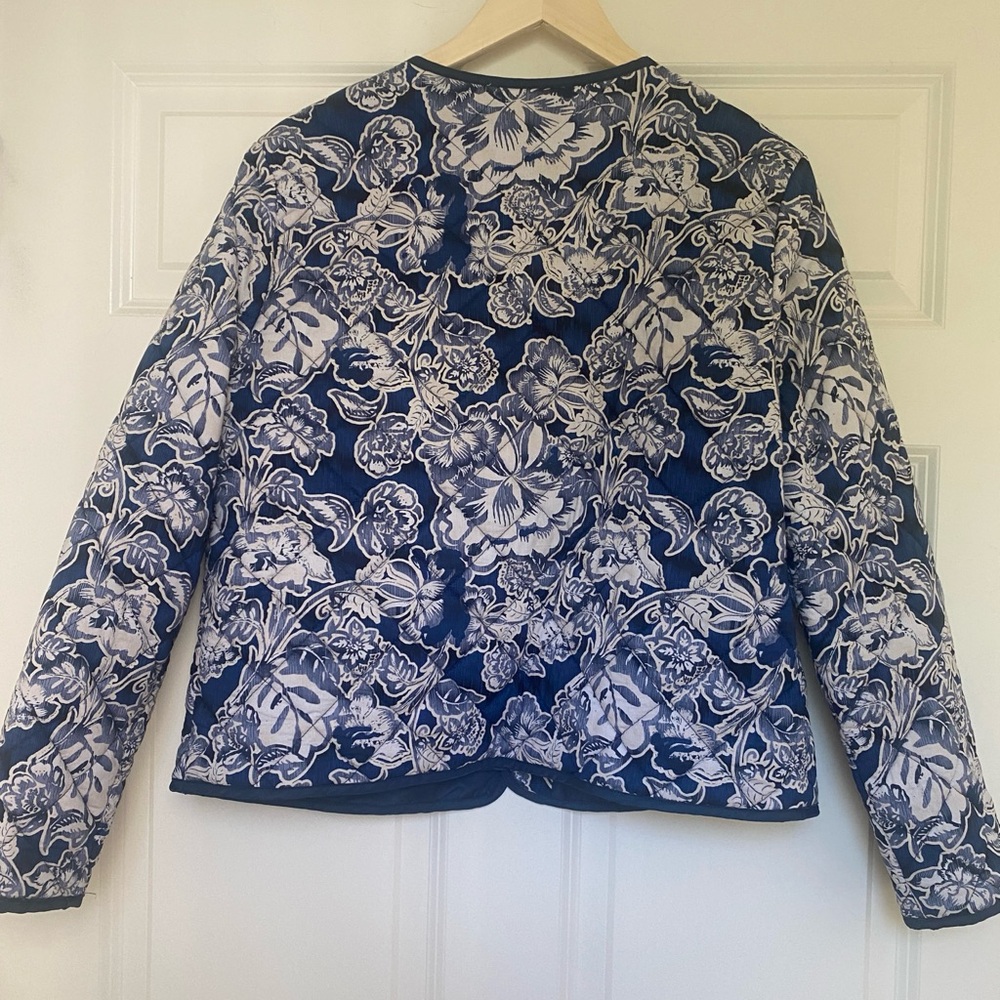 Rachel Zoe Quilted Floral Jacket w/ Front Pockets Size L Navy & White - Picture 4 of 15